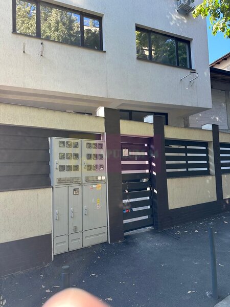 Vanzare ap 5 cam in bloc 5 et - Metrou Crangasi, parcare