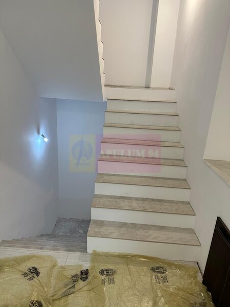 Vanzare ap 5 cam in bloc 5 et - Metrou Crangasi, parcare