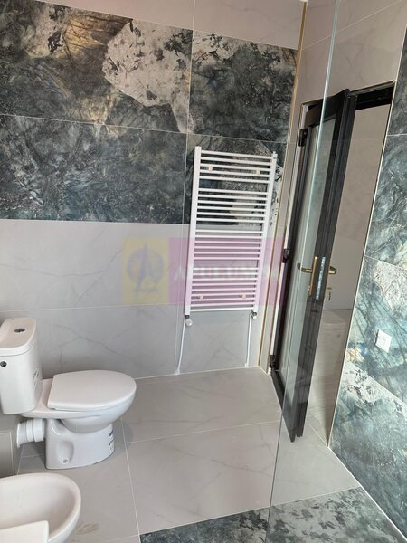 Vanzare ap 5 cam in bloc 5 et - Metrou Crangasi, parcare